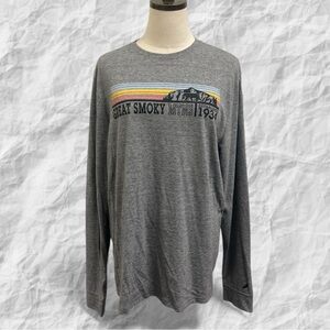 *** GREAT CONDITION**** League Gray Long Sleeve with Mountain Graphic